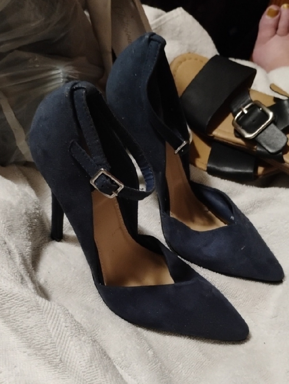 Elegant Forest Green Suede High Heels With Ankle Strap Forever 21 Size6